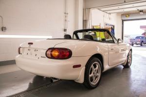 Mazda MX-5 Miata 2000 года  (NA)